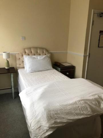 Hotel Baker Arms à Hertford Extérieur photo