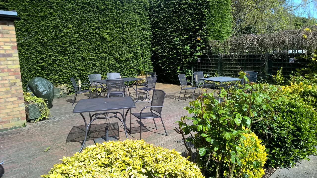 Hotel Baker Arms à Hertford Extérieur photo